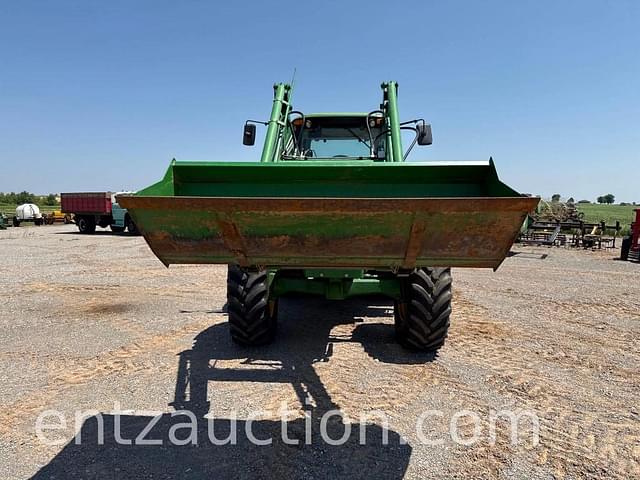 Image of John Deere 7330 equipment image 1