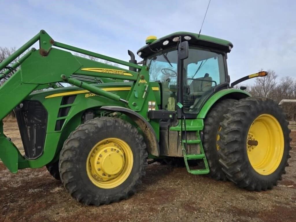 Image of John Deere 8225R Primary image