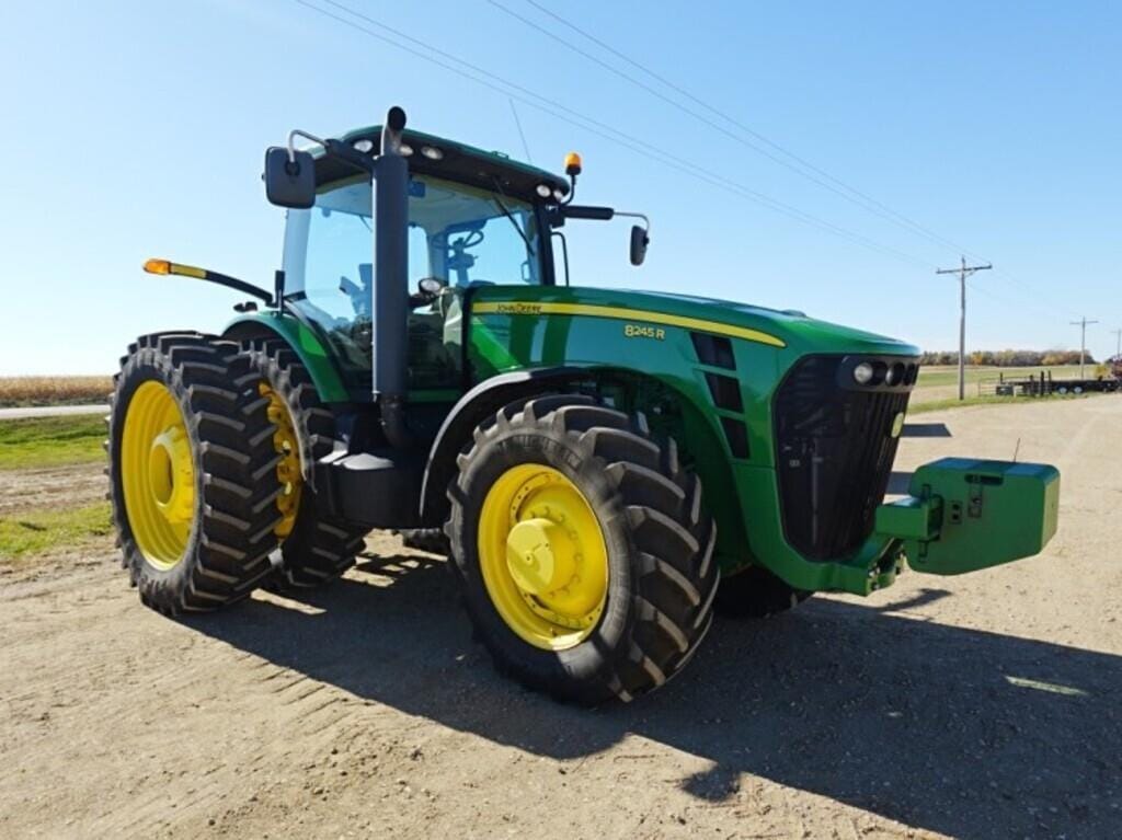 2010 John Deere 8245R Equipment Image0