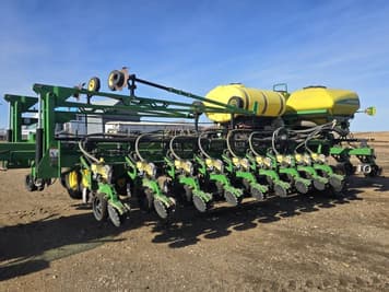 Main image John Deere DB44