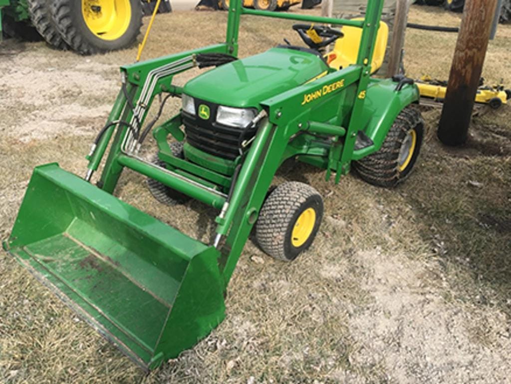 Main image John Deere X700
