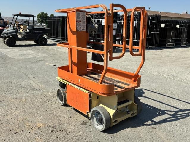 Image of JLG 1230ES equipment image 3