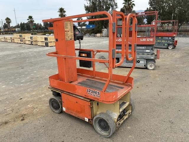 Image of JLG 1230ES equipment image 3