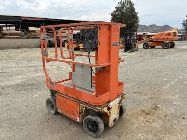Image of JLG 1230ES equipment image 1