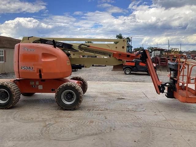 Image of JLG 450AJ equipment image 4