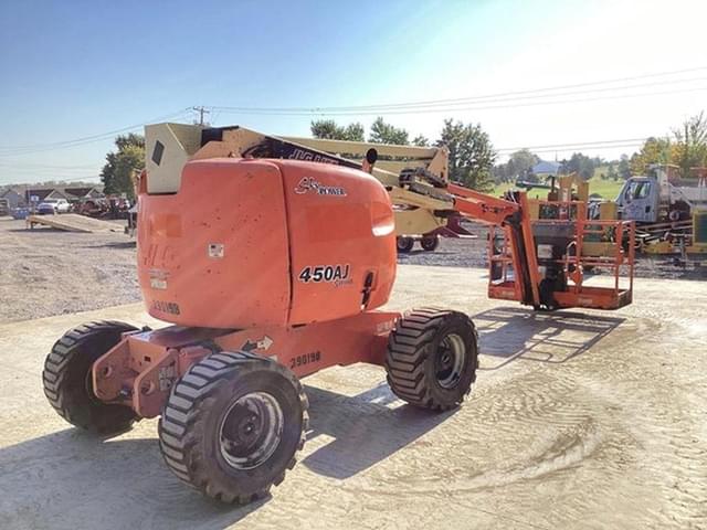 Image of JLG 450AJ equipment image 3