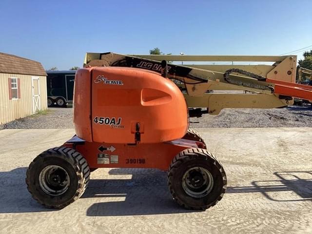 Image of JLG 450AJ equipment image 4