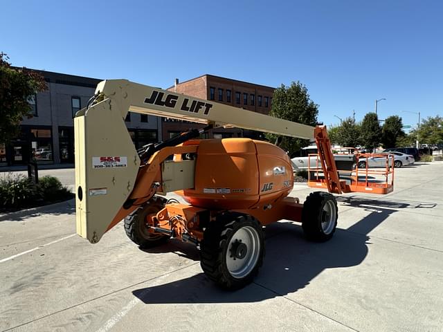 Image of JLG 600AJ equipment image 4