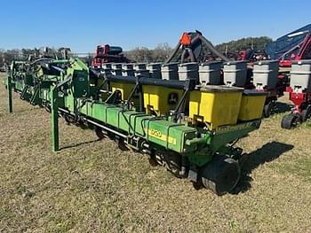 2010 John Deere 1720 Equipment Image0