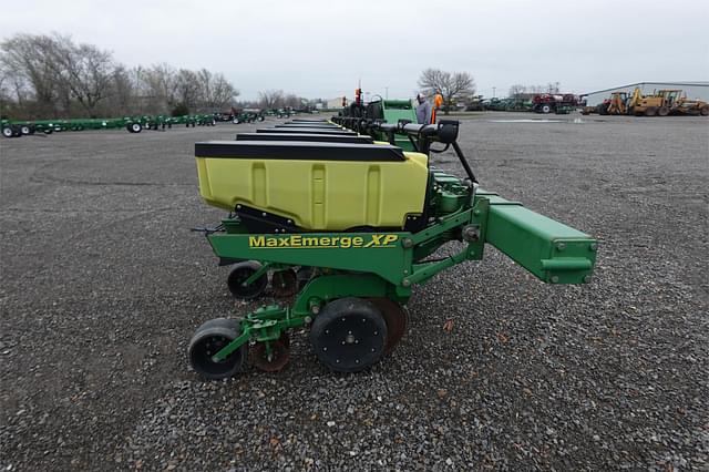 Image of John Deere 1720 equipment image 3