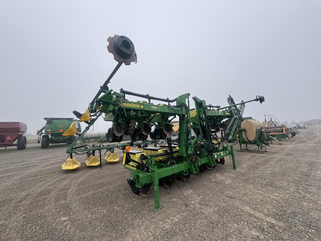 Image of John Deere 1720 equipment image 4