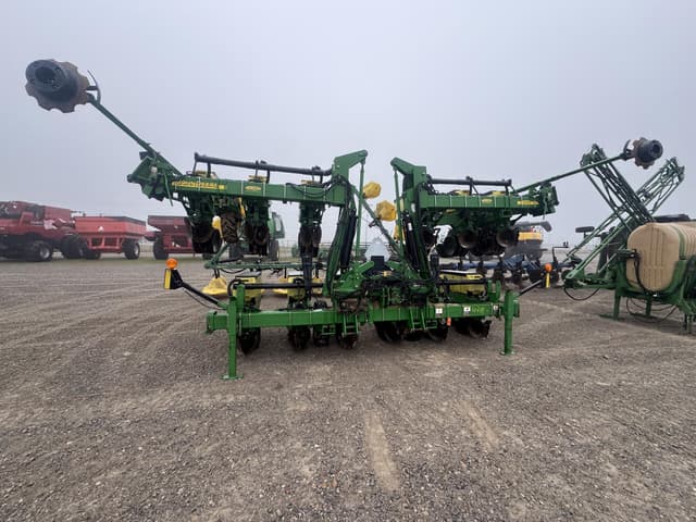 Image of John Deere 1720 equipment image 3