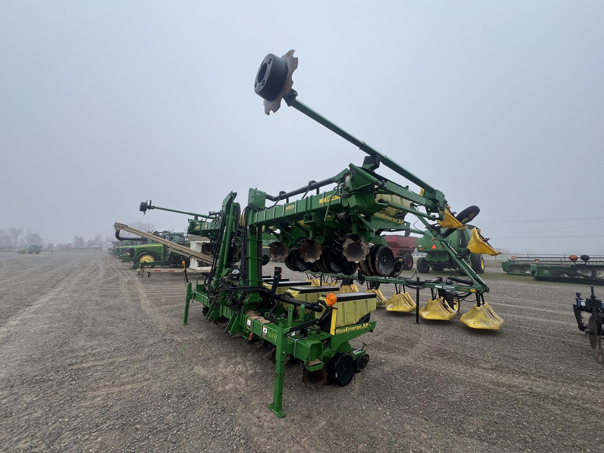 2010 John Deere 1720 Equipment Image0
