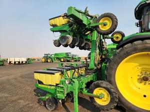 2010 John Deere 1720 Image