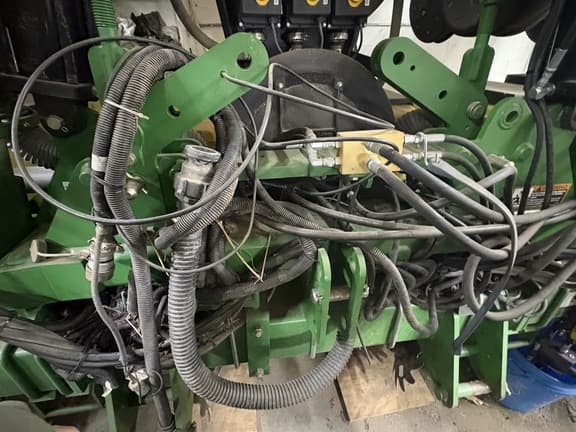 Image of John Deere 1720 equipment image 3