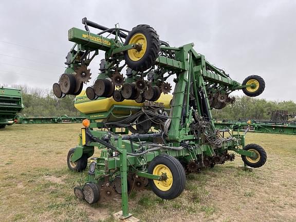 Image of John Deere 1720 equipment image 3