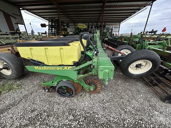 Image of John Deere 1720 equipment image 1