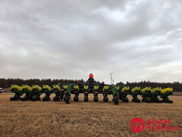 Image of John Deere 1720 equipment image 4