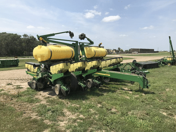 Main image John Deere 1760