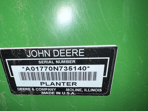 Image of John Deere 1770 equipment image 1