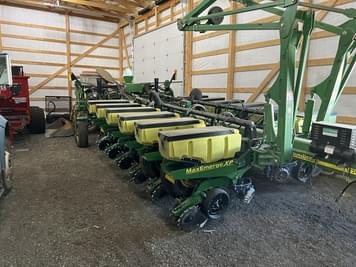 Main image John Deere 1770