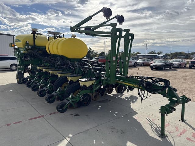 Image of John Deere 1770 equipment image 4