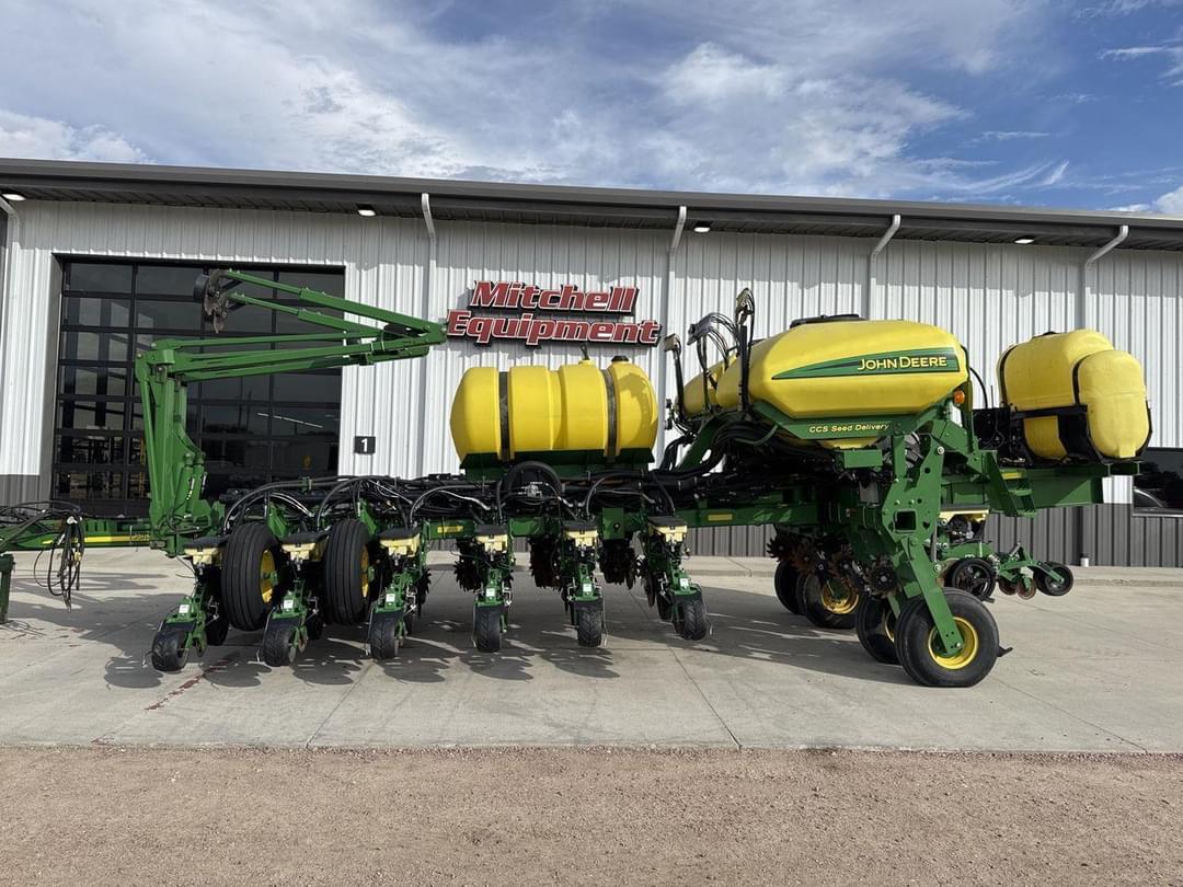 Image of John Deere 1770 Primary image