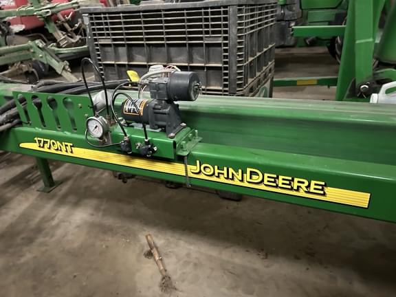 Image of John Deere 1770 equipment image 4