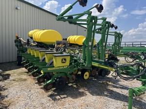 2010 John Deere 1770 Image