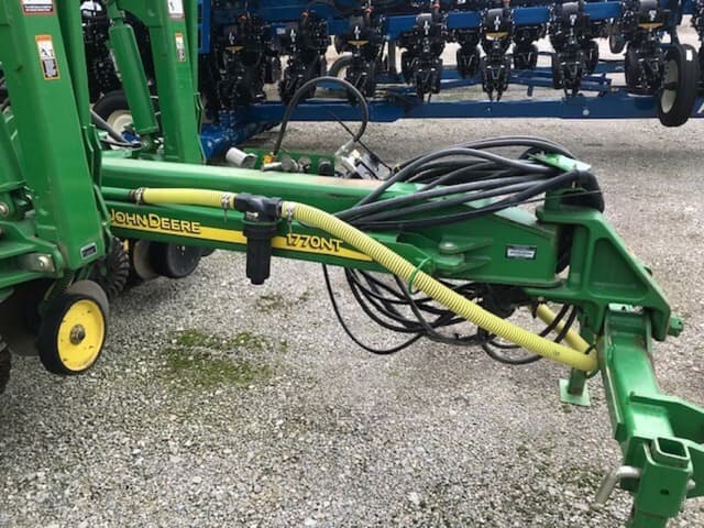 Image of John Deere 1770 equipment image 4