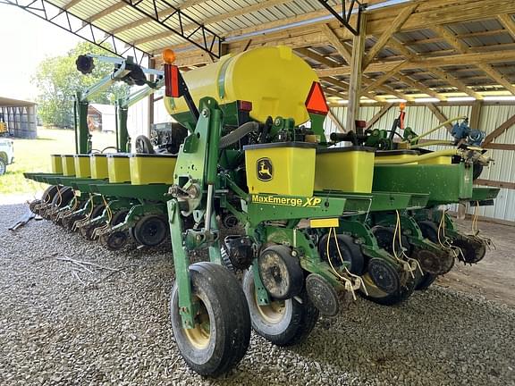 Image of John Deere 1770 equipment image 2