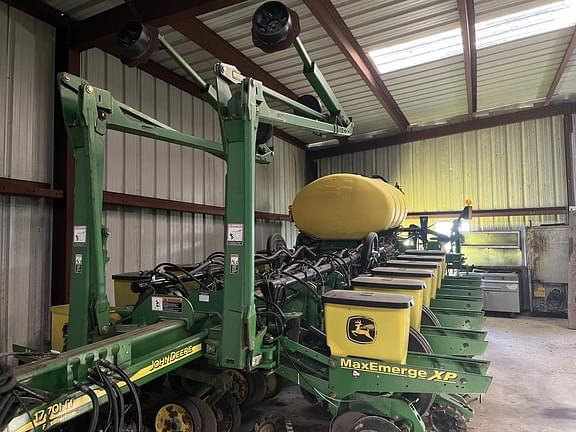 Image of John Deere 1770 equipment image 2