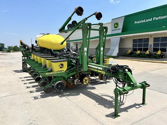 Image of John Deere 1770 Primary image