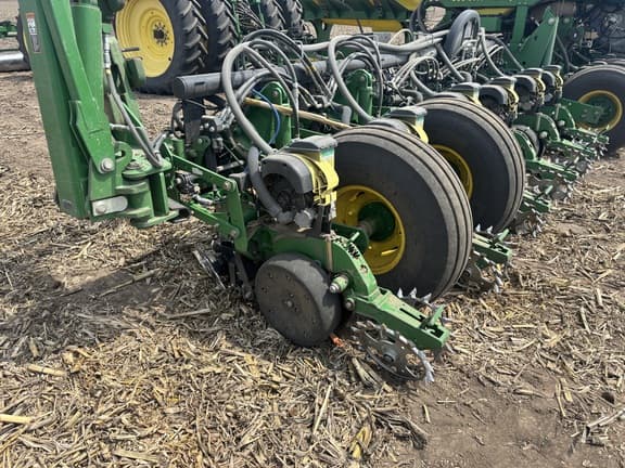 Image of John Deere 1770 Image 1