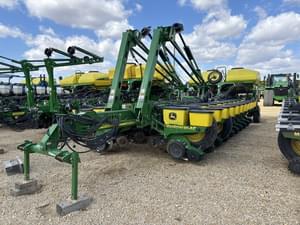 2010 John Deere 1770 Image