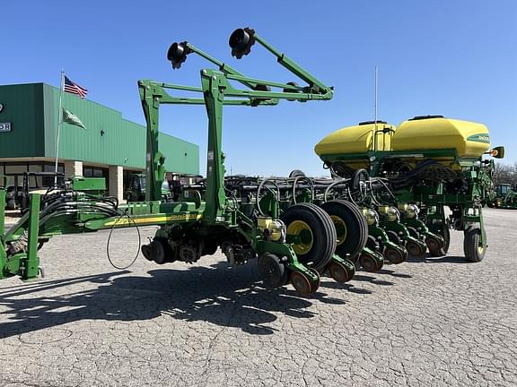 Image of John Deere 1770 Primary image
