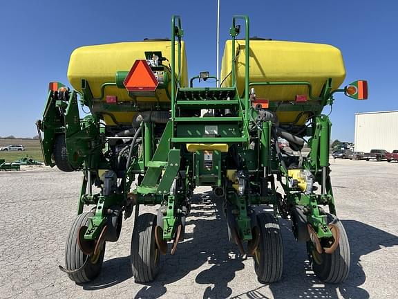 Image of John Deere 1770 equipment image 3