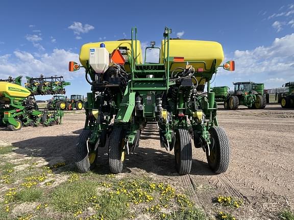 Image of John Deere 1770 equipment image 4