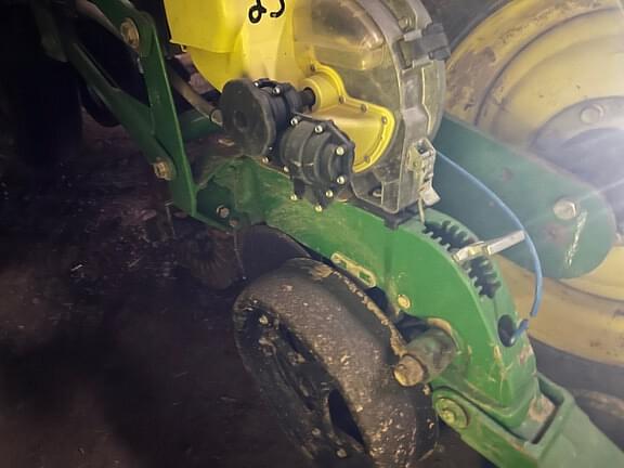 Image of John Deere 1770 equipment image 1