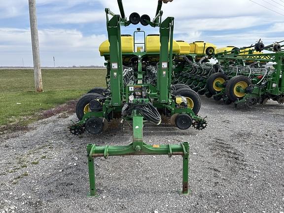 Image of John Deere 1770 equipment image 1