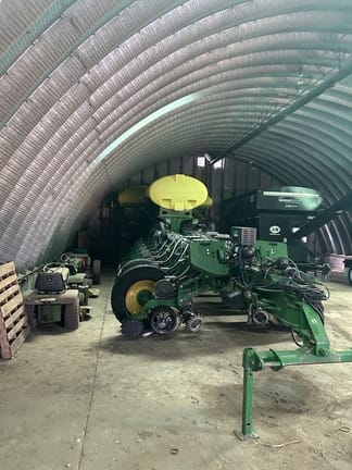 2010 John Deere 1770 Equipment Image0