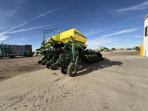 Image of John Deere 1770 equipment image 4