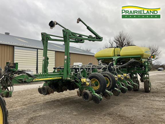 Image of John Deere 1770 Primary image