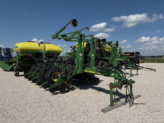 Image of John Deere 1770 Primary image