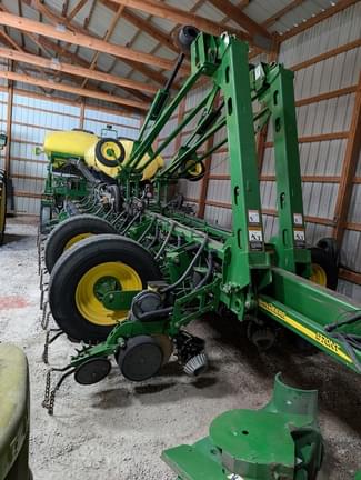 Image of John Deere 1770 equipment image 2