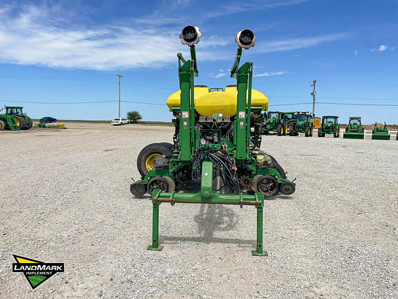 Image of John Deere 1770 equipment image 1