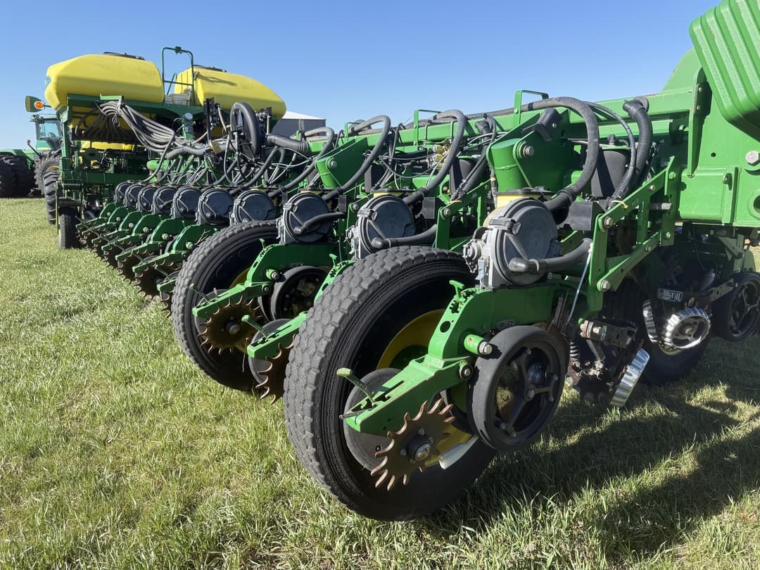 Image of John Deere 1770NT Primary image