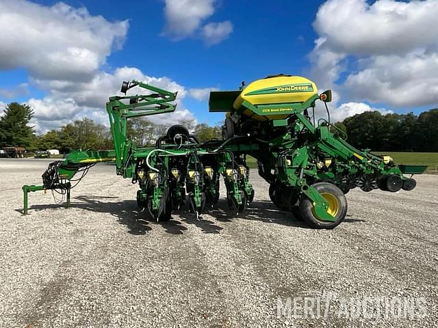 Image of John Deere 1790 equipment image 1