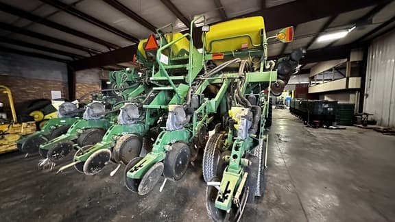 Image of John Deere 1790 equipment image 2
