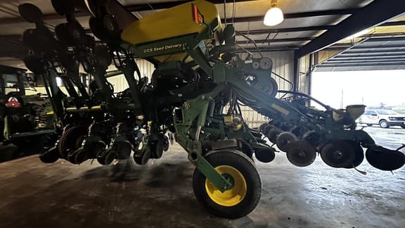 Image of John Deere 1790 equipment image 1